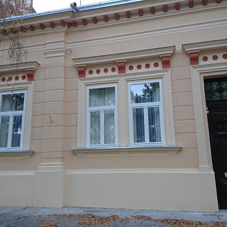 Konzul -Top Apartment, Strict Center, Parking Osijek Exteriör bild